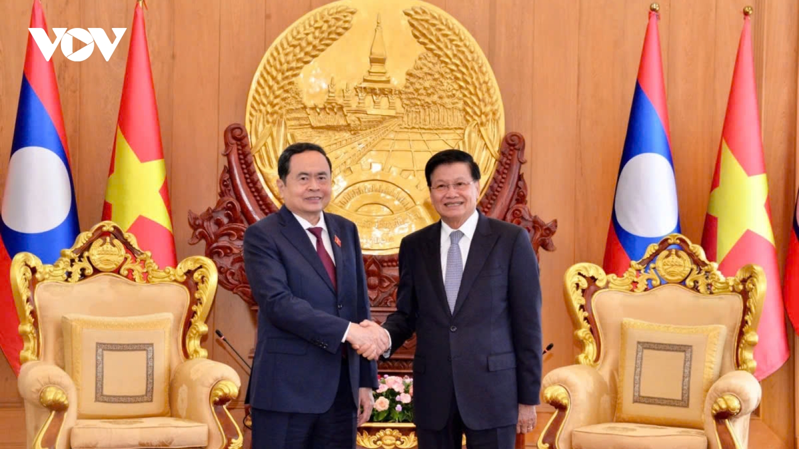 Vietnam and Laos vow to further cement ties